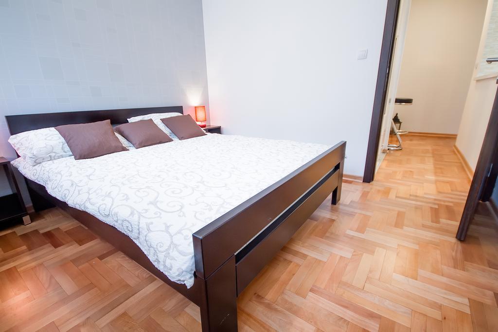 Apartments King Milan, City Center Belgrad Zimmer foto