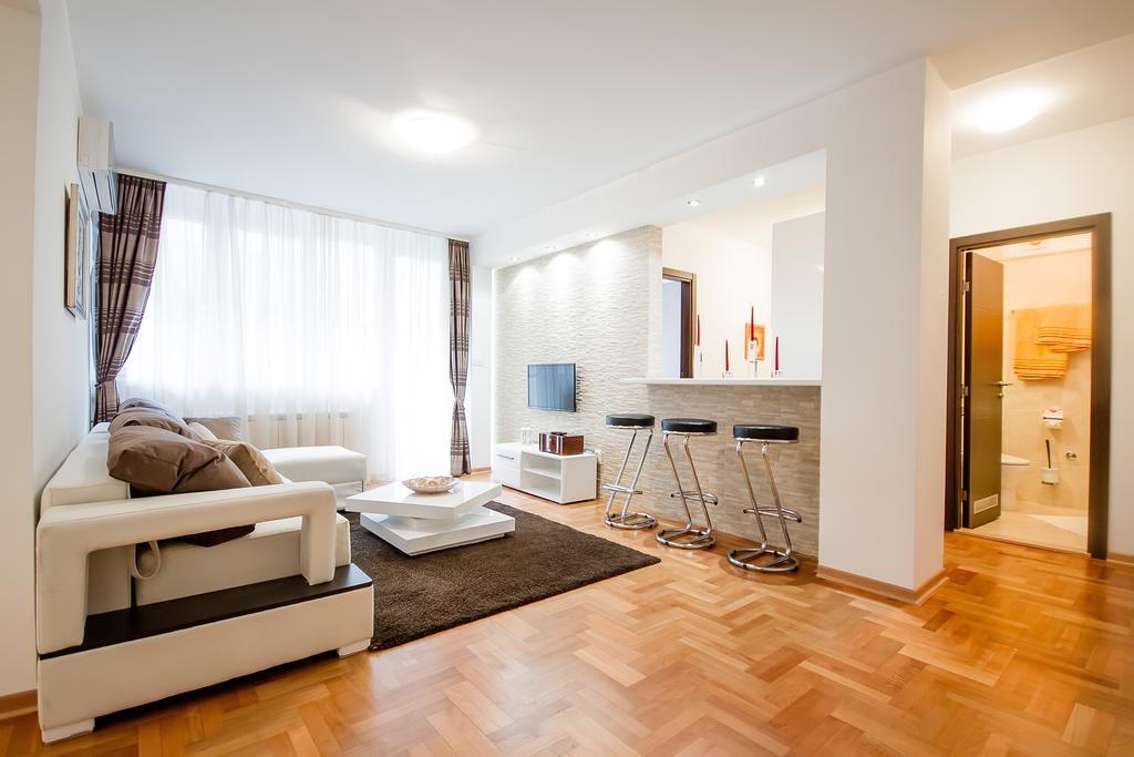 Apartments King Milan, City Center Belgrad Zimmer foto
